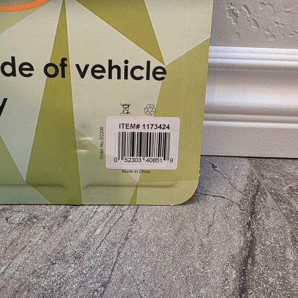 WHISTLER Auto Dash Cam D2200 LCD Screen HD DVR w/32GB MSD Card NEW - Picture 3 of 4